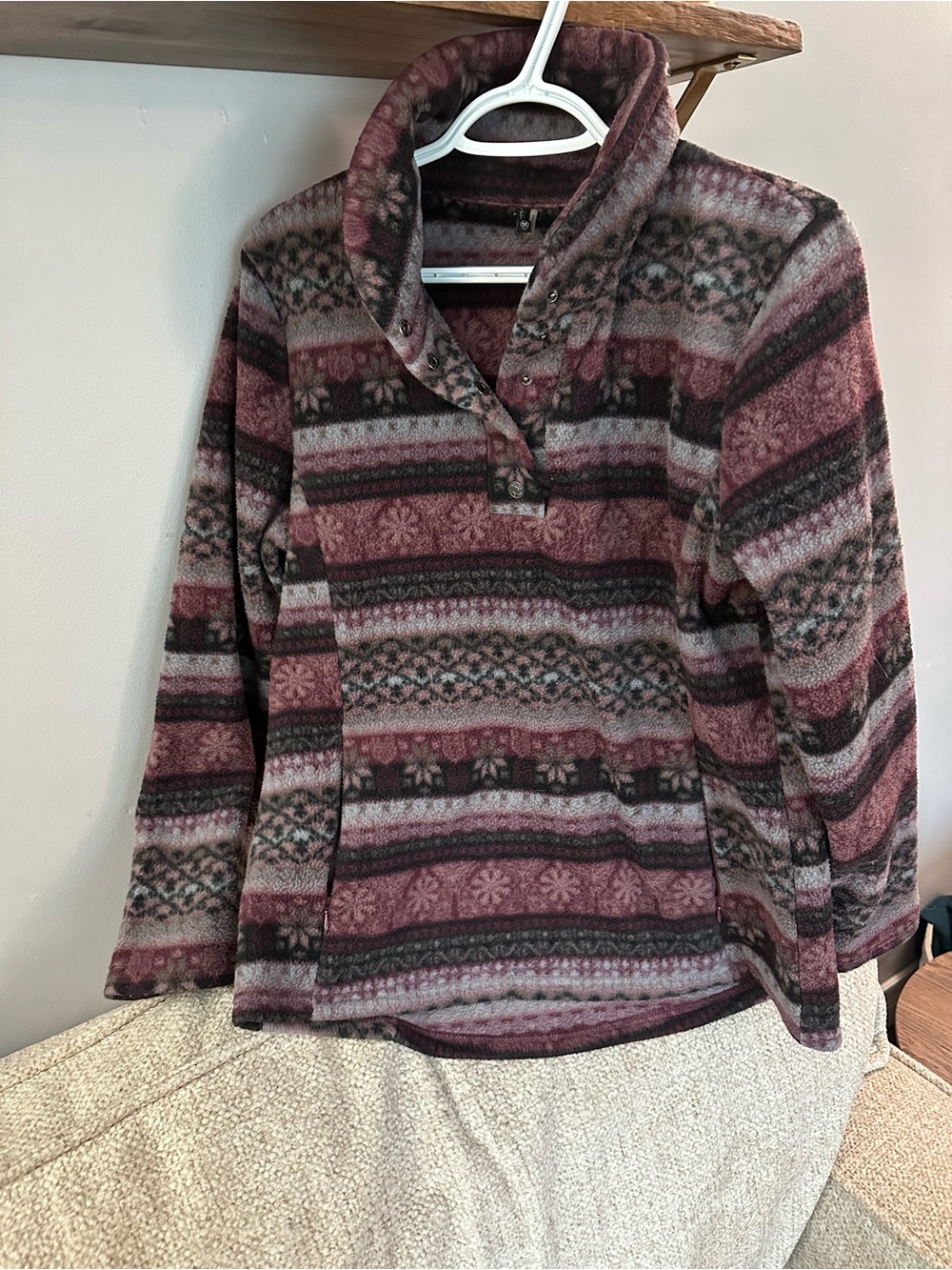 Cozy North River Women's Pullover Fleece - Burgundy Pattern from Boot Barn